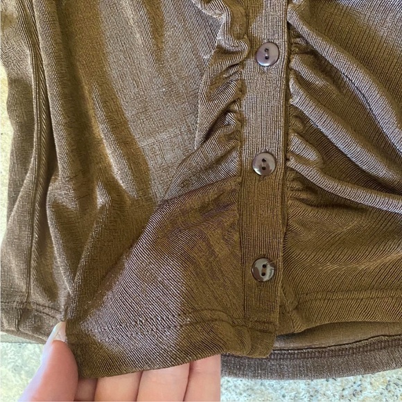 Brown Ruched Button-Up Top - Picture 5 of 6